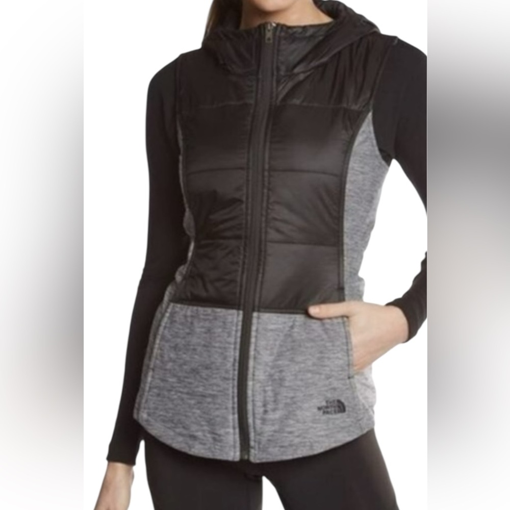 THE NORTH FACE NWOT Women’s Pseudio Insulated Hooded Back/Gray Vest Size: S